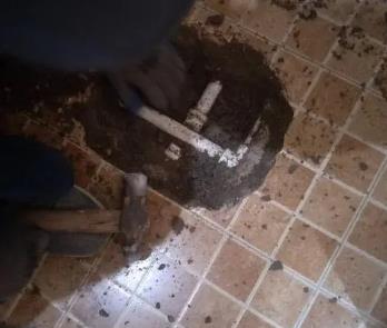 长兴卫生间漏水维修公司为您分享下卫生间渗水如何处理及注意事项